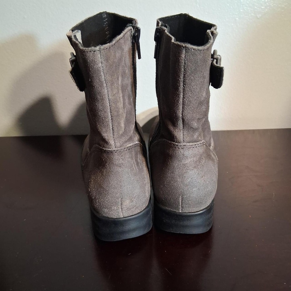 Born grey suede ankle boots with buckle detail. Biker streetwear grunge - Picture 5 of 7